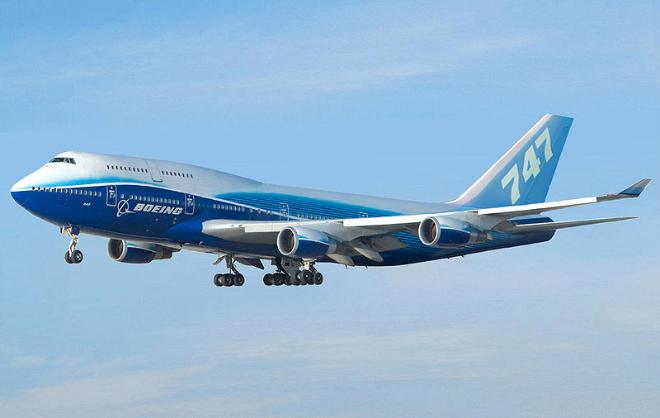 Авиалайнеры Boeing 747-400 получают обновления с 3,5-дюймовых дискет
